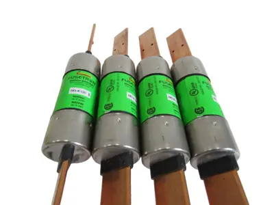 NEW COOPER BUSSMAN FRS-R-100 FUSES FRSR100 LOT OF 4