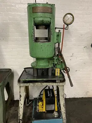 5960-220 Chase Burroughs Co Hydraulic Up-Acting Press, Enerpac Hush Pup Hydraulic Tank/Pump