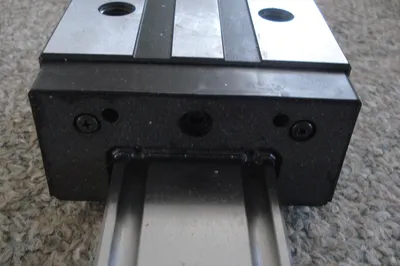 NEW THK LINEAR BEARINGS AND RAIL YJ0567KB
