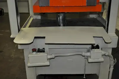 USED 2007 STANDARD DC-150