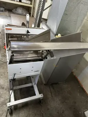 167-0564 Berkel GMB Gravity Feed Bread Slicer with Chute