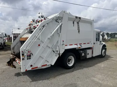 Used 2016 FREIGHTLINER BUSINESS CLASS M2 106 Reefer Trucks North Carolina US | Levan Equipment #1545578
