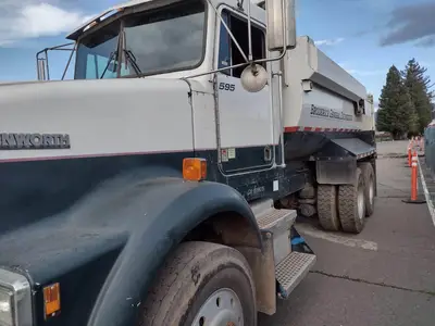 USED 1995 KENWORTH T800