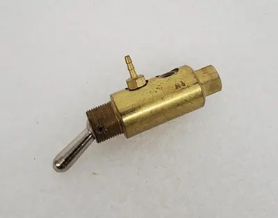 CLIPPARD TOGGLE VALVE