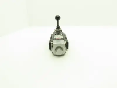 ARO Direction Control Valve Manual Pneumatic  5/3 Pos 3/8" NPT Maintained