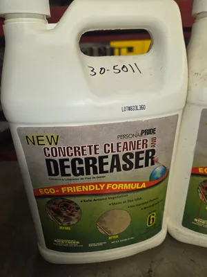 4 gallons of concrete cleaner / degreaser