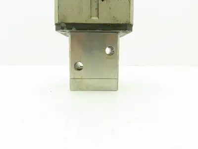CKD CVS3-15A-70-02HS-3 High Pressure Air Operated 3-Way Valve