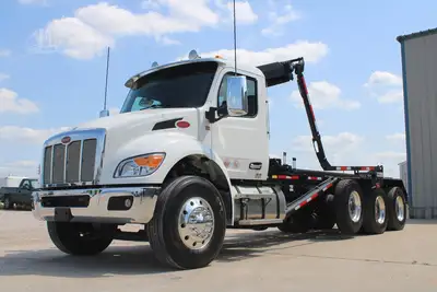 New | in-Stock 2027 PETERBILT 548 Rolloff Trucks Texas US | Roll Off Truck World #1492013