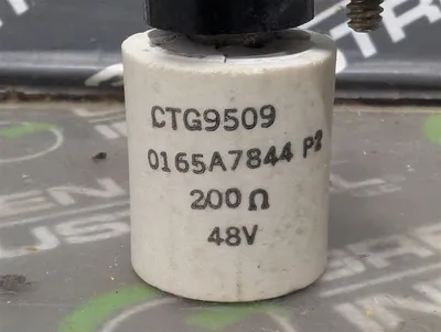 General Electric 0165A7844 P2 Red Cap Pilot Light GE-ET S 200Ω 48V Used
