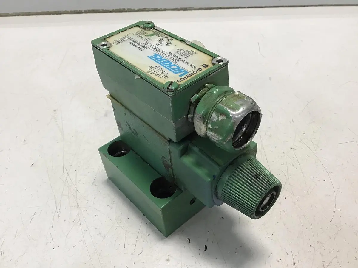 USED VICKERS DG4V-3-7A-M-W-B-40