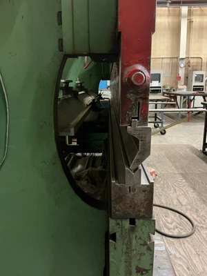 Used CINCINNATI 175CBx10ft. Press Brakes | Equipment Recovery Corp. #1330950