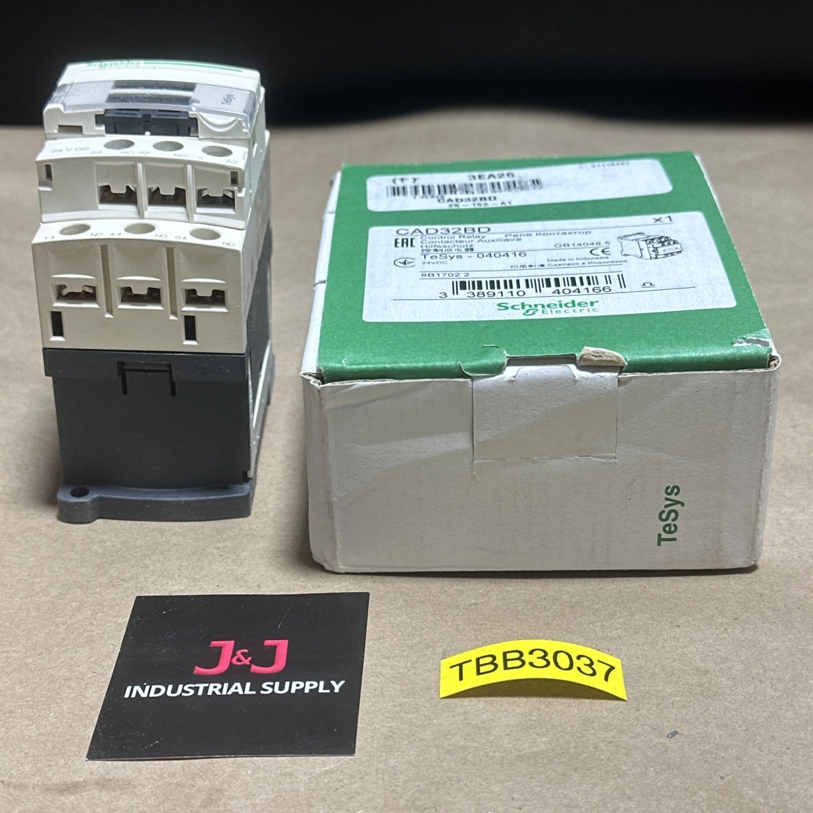 NEW Schneider Electric CAD32BD