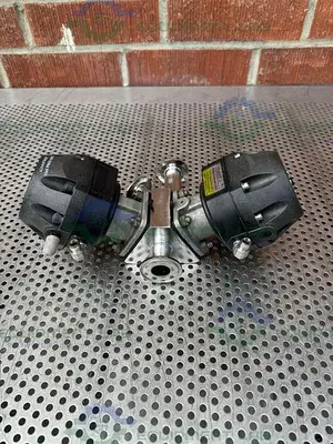 USED 2 ITT PURE FLO ADVANTAGE 3 - WAY DIAPHRAGM VALVE W/ 1" SANITARY FITTING