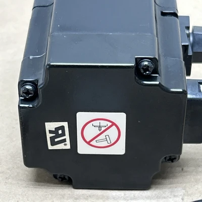 USED Yaskawa SGMPH-01A2A-YR12
