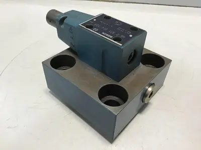 USED BOSCH 0 811 104 103