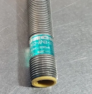 Turck Ni8U-EM12-AP4X-H1141 Inductive Sensor. Loc5E-19