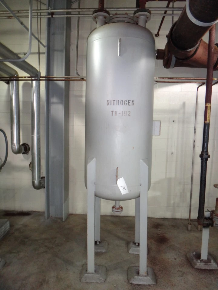 200 Gallon 2.5' X 7' Carbon Steel Tank