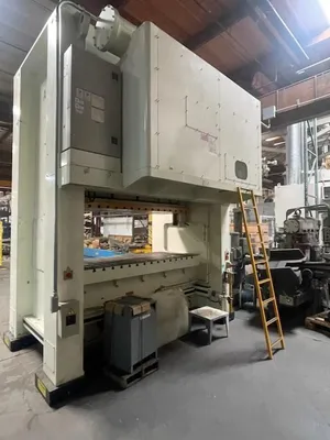 2020 AIDA NS2 - 3000(2) Straight Side Double Crank Press | Kempler Machinery (3)