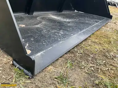 New Tomahawk 96” snow/mulch skid steer bucket, welded on high carbon cutting edge, skid steer...