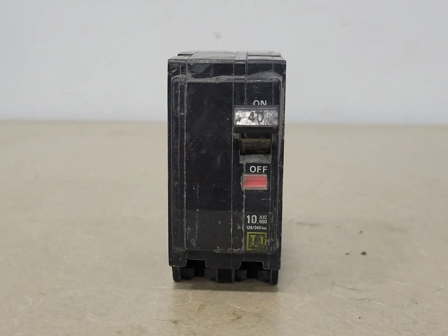 USED SQUARE D QO240