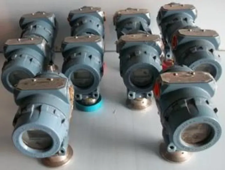 Used ROSEMOUNT 2090FG2A2DE1M5E5 Pressure Transmitters Texas US | Bamko Surplus Process Equipment #931113