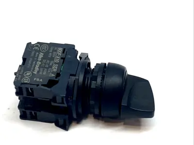 USED ALLEN-BRADLEY 800FP-SB32 3-POS 22MM SELECTOR SWITCH W/ 800F-X10 2NO BLOCK