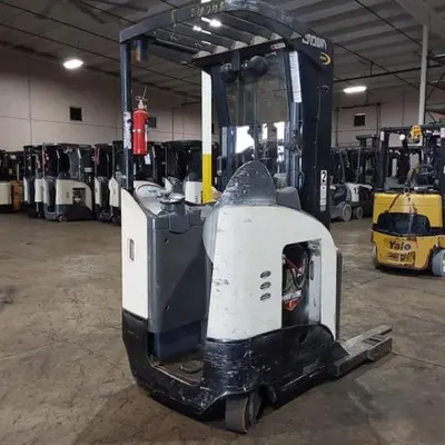 USED 2016 CROWN RR5725-45