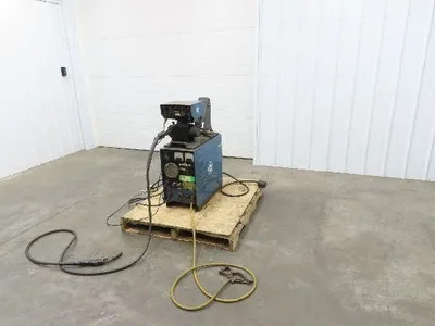 Miller CP-200 Mig Welder 200 amp DC Arc S-52A Wire Feeder 230/460v 3PH