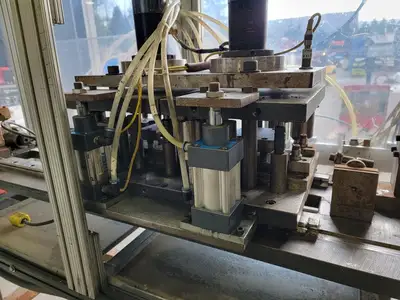 Pneumatic Aluminum Punching Machine 120 V 1-ph