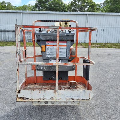 USED 2013 JLG E400AJPN
