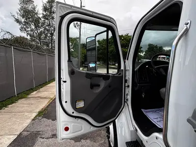 Used 2019 FREIGHTLINER M2 106 Tractors & Trailers Florida US | Truck and Van Outlet #1506258