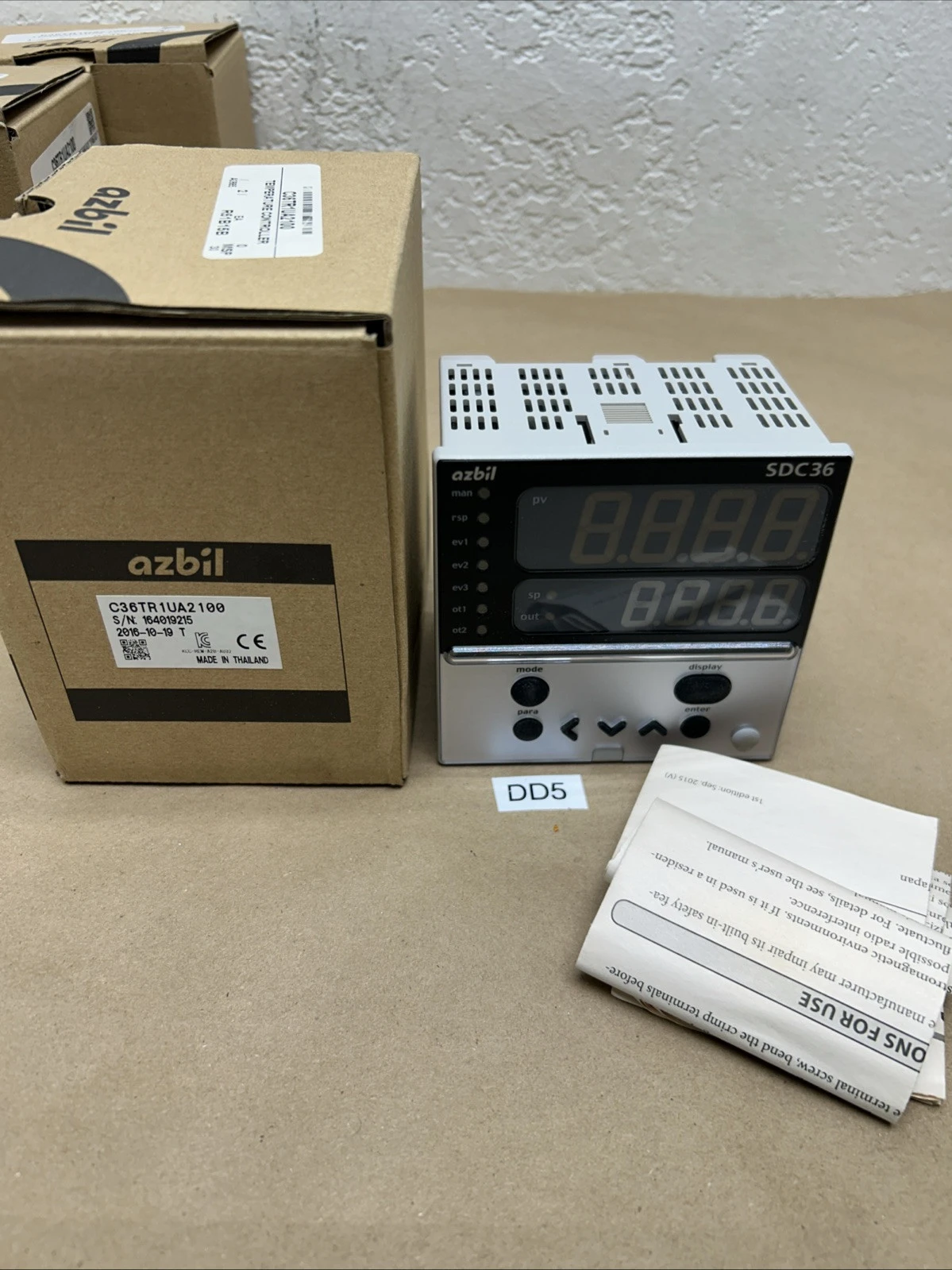 NEW AZBIL C36TR1UA2100
