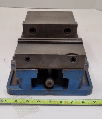 KURT D688 AngLock Vise Vises | Machinery Central (7)