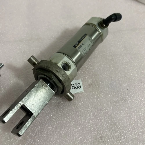 Used SMC CM2U40-40Z Sewing Equipment | J&J Industrial Supply #544198