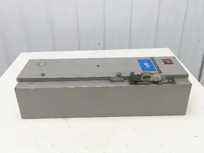 Cutler Hammer A30CGT0 Combination Motor Starter 10Hp 480V 3Ph Size 1 Fused