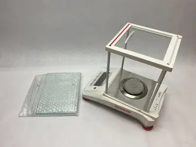 USED OHAUS PIONEER™ SEMI-MICRO BALANCE SCALE W/ SEMI-AUTO CAL 82 G X 0.01 MG