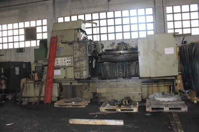 WMW MODUL Gear Hobbers, 2× in good working condition, VIDEO - PRICE FOR LOT