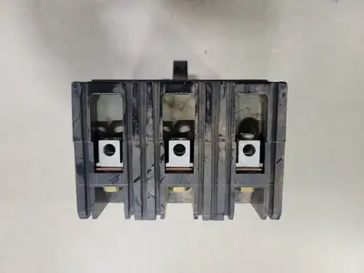 USED SQUARE D FHL36030