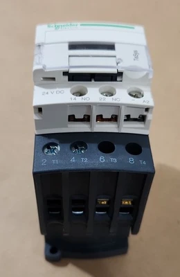 NEW Schneider Electric LC1DT32DB