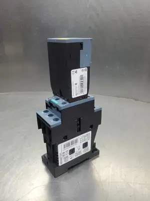 SIEMENS 3RT20261BB40 Contactor w/3RH29141GP11 SIRUS Relay. 4D50