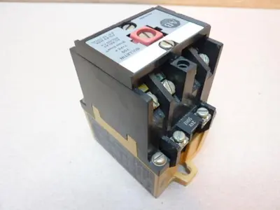 USED ALLEN BRADLEY 700-P400B24 SER B