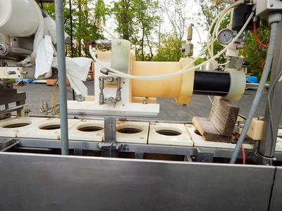 USED AKRAPAK CUP FILLER SS