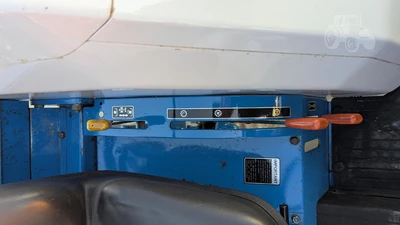 USED 1990 FORD 2120