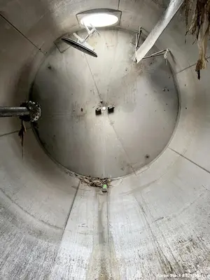 Used Crepaco 3500-Gallon Stainless Steel Tank – Vertical for Sale