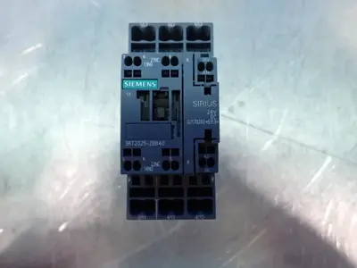 USED SIEMENS 3RT20252BB40