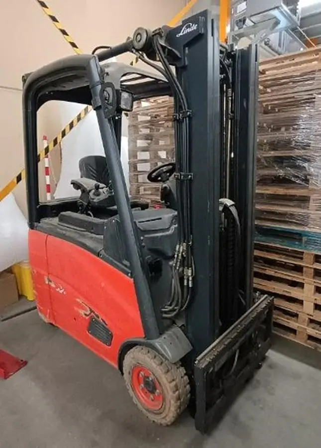 Used 2010 LINDE E16H-01 Electric Forklifts CZ | Amaron s.r.o. #1061805