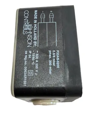 NEW JOHNSON CONTROLS P33AB-9200 PRESSURE SWITCH P33AB9201 P33AB9200