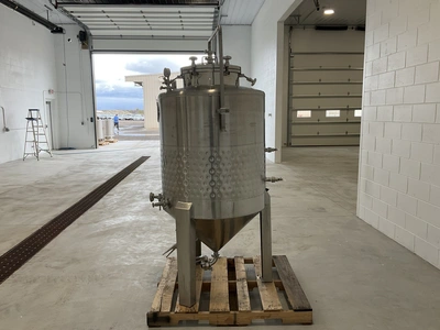 Used PSYCHO BREW JACKETED CONICAL FERMENTER/UNITANK 10BBL Dish & Cone Bottom Tanks Michigan US | Miedema Asset Management Group #1580147