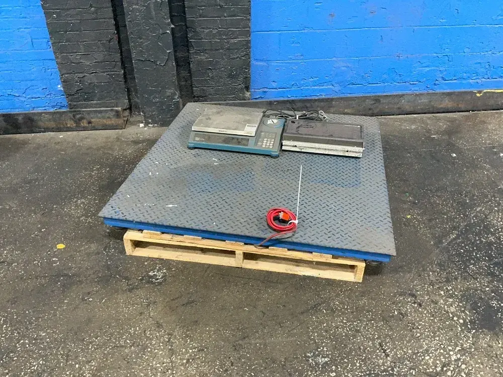 Used _UNKNOWN_ _UNKNOWN_ Platform Scales Ohio US | HGR 24 #1373220