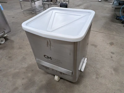 600 Pound SS Dump Buggy with Plastic Lid